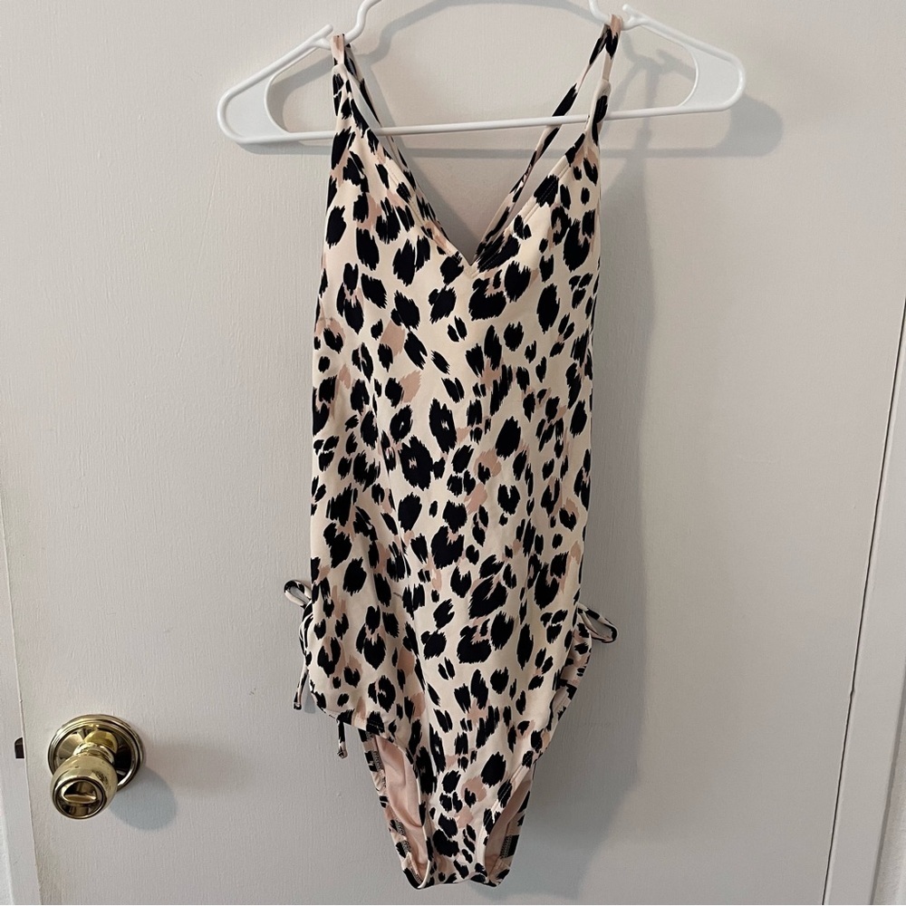 Kona Sol Animal Print One Piece Bathing Suit Strappy Cross Back Large